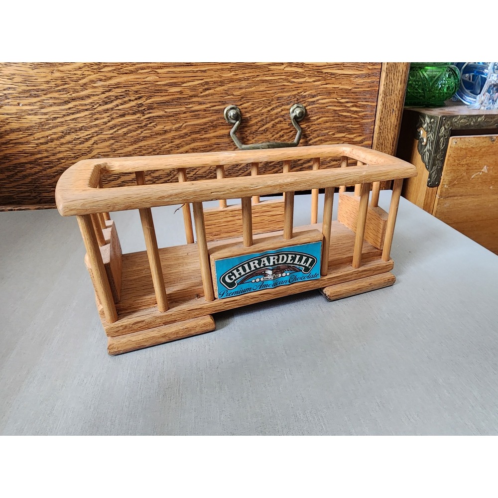 Ghirardelli Train Car Chocolate Holder - Picture 4 of 9